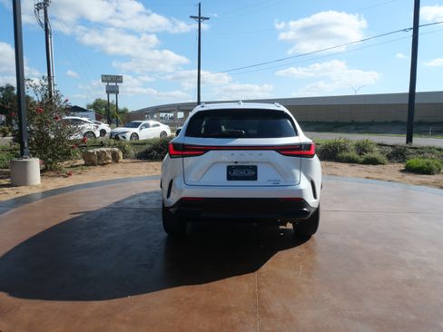 Certified 2023 Lexus NX 350 AWD w/ Premium Package image 4