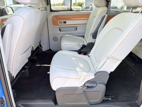 Certified 2025 Volkswagen ID. Buzz Pro S Plus AWD/4WD image 9