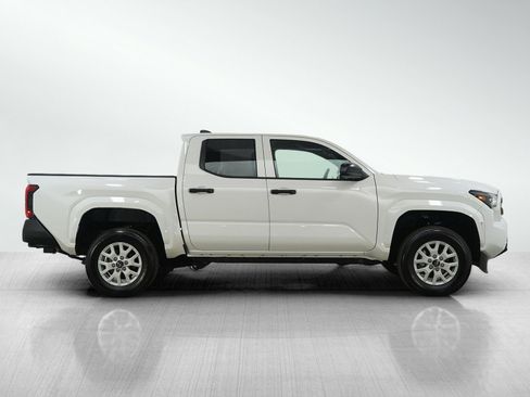 Used 2025 Toyota Tacoma SR image 6
