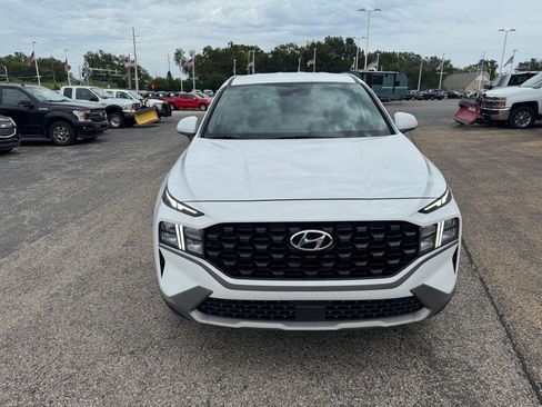 Used 2023 Hyundai Santa Fe SE AWD/4WD image 2