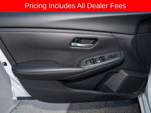 Used 2025 Nissan Sentra SV FWD image 11