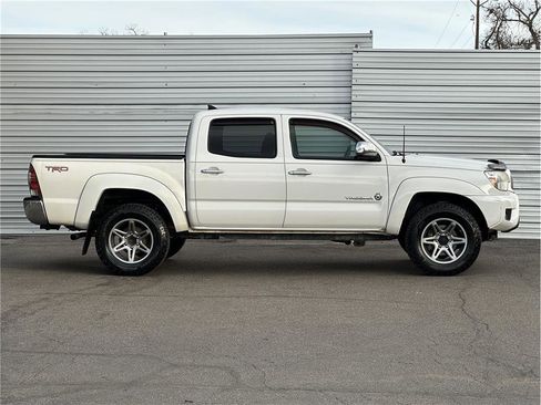 Used 2014 Toyota Tacoma 4x4 Double Cab image 9