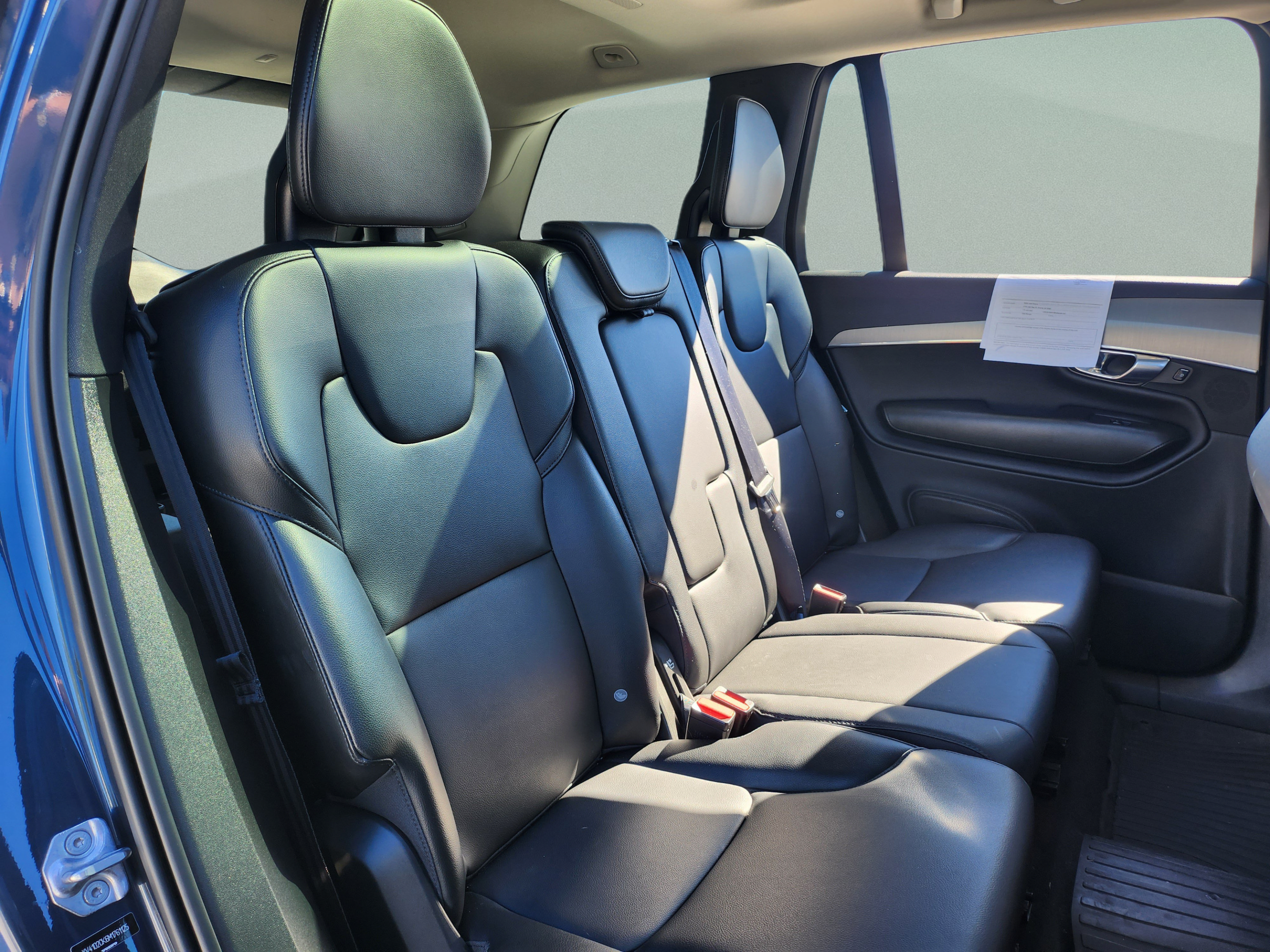 Used 2021 Volvo XC90 T5 Momentum w/ Climate Package FWD image 22