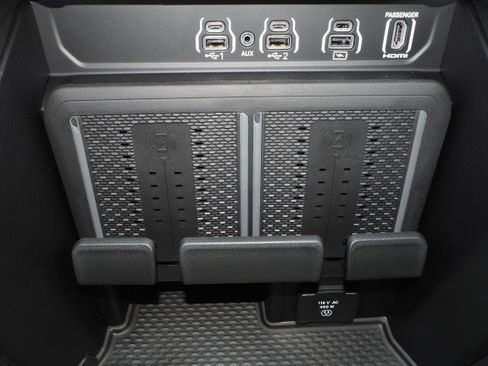 New 2025 RAM 2500 Limited image 24