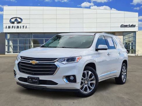 Used 2020 Chevrolet Traverse Premier w/ LPO, Floor Liner Package FWD image 1