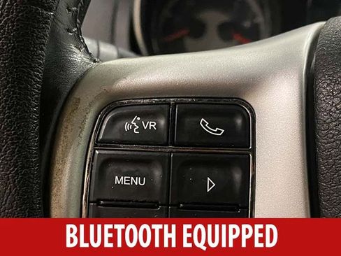 Used 2013 Chrysler 200 Limited FWD image 11