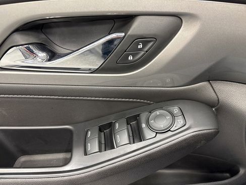 Used 2023 Chevrolet Traverse LT w/ Midnight/Sport Edition image 26