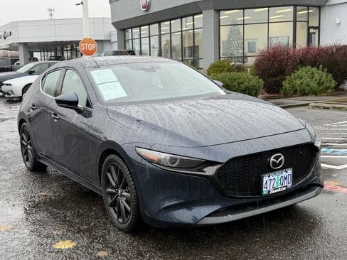 Used 2019 MAZDA MAZDA3 AWD Hatchback w/ Premium Pkg image 2