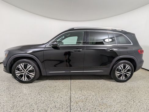 Used 2025 Mercedes-Benz GLB 250 image 4