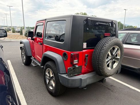 Used 2017 Jeep Wrangler Sport w/ Quick Order Package 24S AWD/4WD image 4