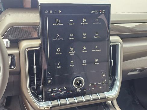 Used 2025 GMC Yukon Elevation AWD/4WD image 31