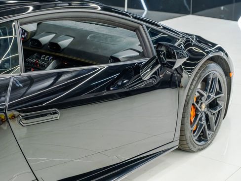 Used 2019 Lamborghini Huracan LP 580-2 image 12