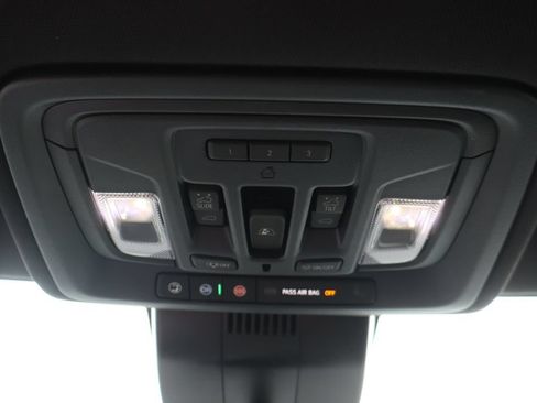 New 2026 Chevrolet Silverado 1500 High Country w/ High Country Premium Package AWD/4WD image 20