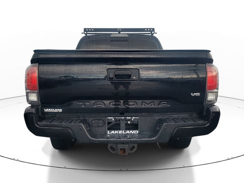 Used 2022 Toyota Tacoma TRD Off-Road w/ Technology Package RWD image 5