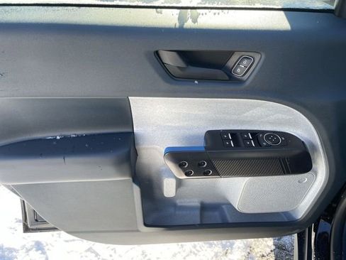 New 2025 Ford Maverick XLT image 12