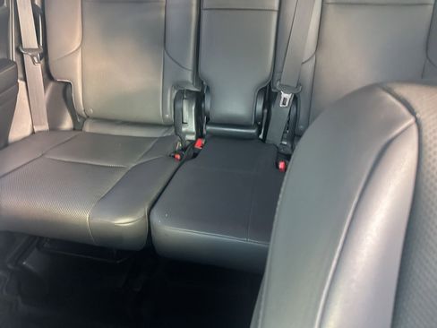 Used 2019 Lexus GX 460 image 4