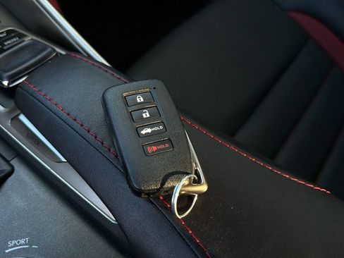 Used 2019 Lexus IS 300 RWD image 33