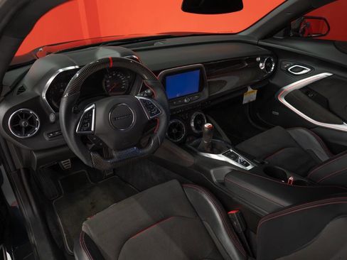 Used 2019 Chevrolet Camaro ZL1 RWD image 40