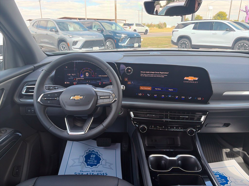 New 2027 Chevrolet Traverse LT w/ Sun and Wheel Package AWD/4WD image 14