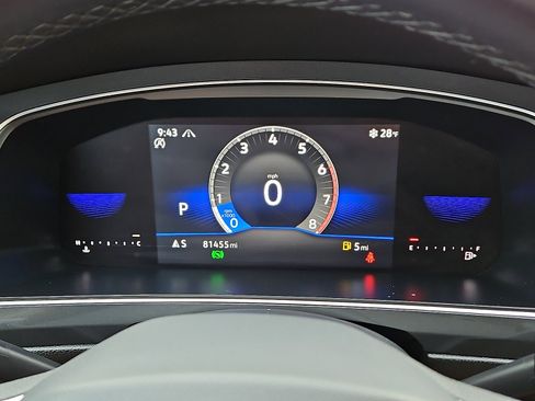 Used 2022 Volkswagen Tiguan SE R-Line image 19