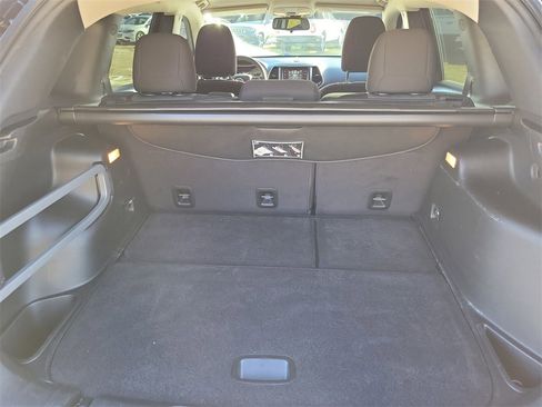 Used 2018 Jeep Cherokee Latitude w/ Mobile Office Group image 10