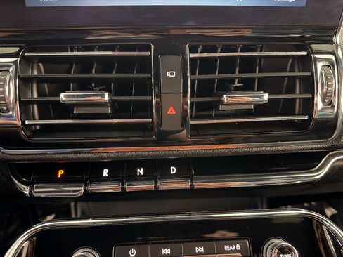 Used 2020 Lincoln Navigator Reserve AWD/4WD image 18