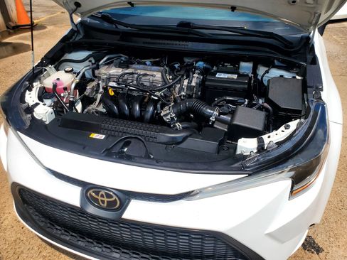 Used 2021 Toyota Corolla LE FWD image 43
