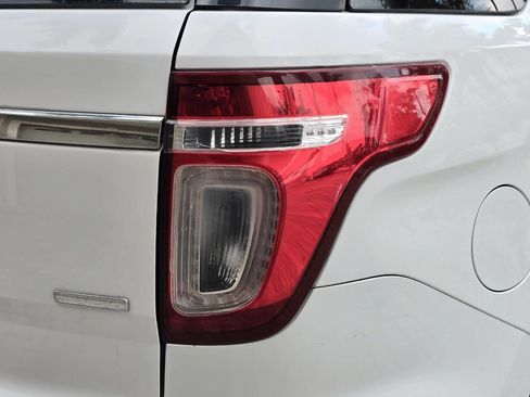 Used 2014 Ford Explorer 4WD image 31