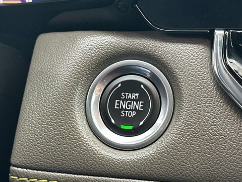 Used 2023 Chevrolet Colorado ZR2 AWD/4WD image 34