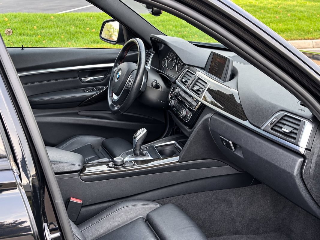 Used 2016 BMW 328i xDrive Sedan AWD/4WD image 5