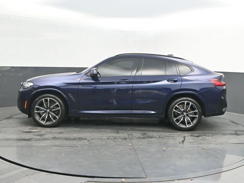 Certified 2023 BMW X4 xDrive30i image 2