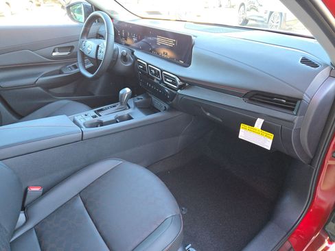 New 2026 Nissan Sentra SR FWD image 18