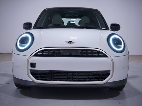 New 2026 MINI Cooper 4-Door Hardtop FWD image 4