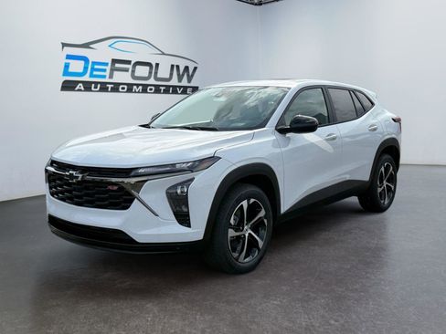 New 2026 Chevrolet Trax RS image 7