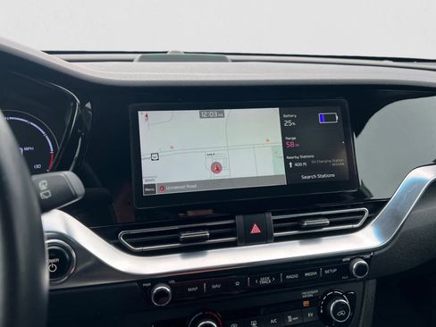 Used 2022 Kia Niro EX FWD image 22