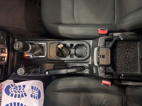 Used 2022 Jeep Wrangler Willys image 30