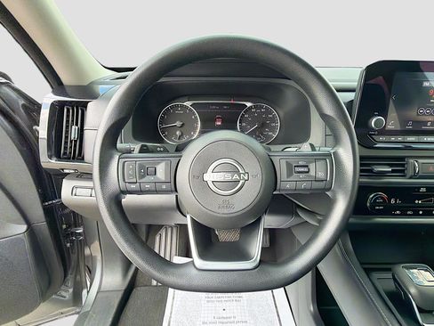 Used 2023 Nissan Pathfinder S FWD image 37