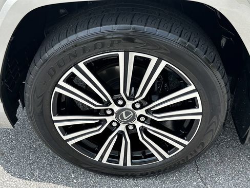 Used 2024 Lexus LX 600 4WD w/ Appearance Package image 13