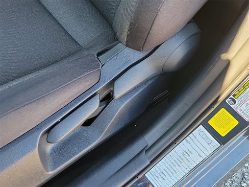 Used 2025 Toyota Camry LE image 18