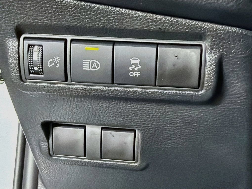 Used 2026 Toyota Corolla Cross LE FWD image 15