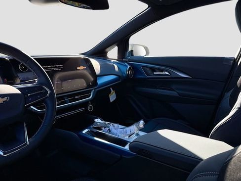 New 2026 Chevrolet Equinox EV LT image 26