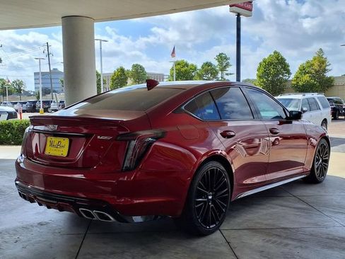 Used 2023 Cadillac CT5 V w/ Premium Package RWD image 2