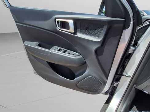 New 2026 Hyundai Venue SEL FWD image 22