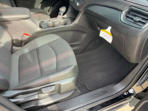 Used 2024 Chevrolet Equinox RS image 27