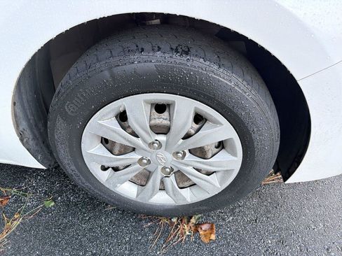 Used 2021 Hyundai Accent SE FWD image 8