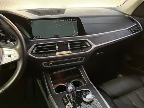 Used 2022 BMW X7 xDrive40i w/ Executive Package image 19