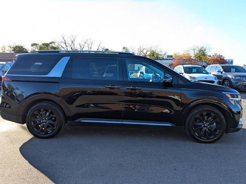 Used 2024 Kia Carnival SX image 10