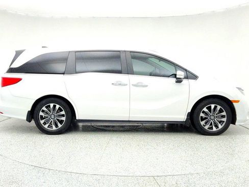 Used 2024 Honda Odyssey EX-L image 4