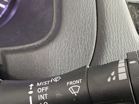 Used 2014 Nissan Pathfinder SV AWD/4WD image 18