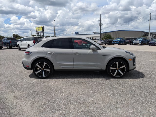 Used 2023 Porsche Macan Turbo AWD/4WD image 3